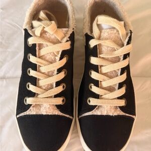Black and Cream Women's Sneakers